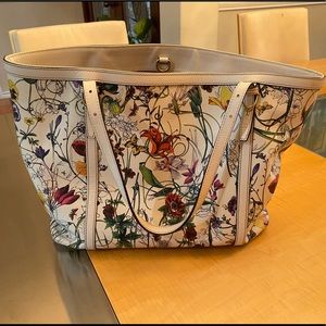 Floral Gucci tote
